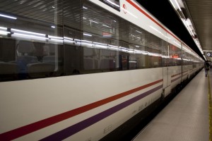 Barcelona_metro_train