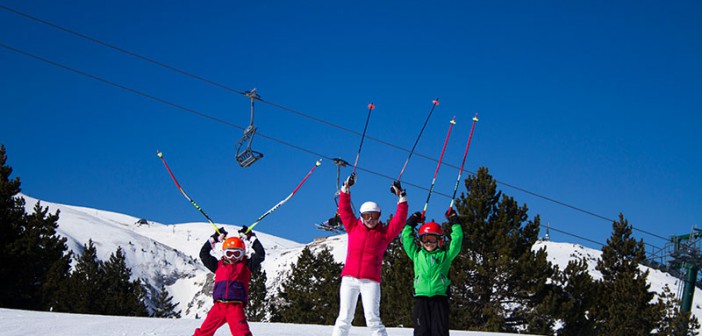 Family-ski-trip-La-Molina-Barcelona