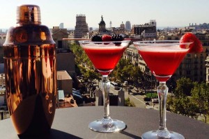 cocktail-frutos-rojos-terraza-la-dolce-vitae-majestic-hotel-spa-barcelona