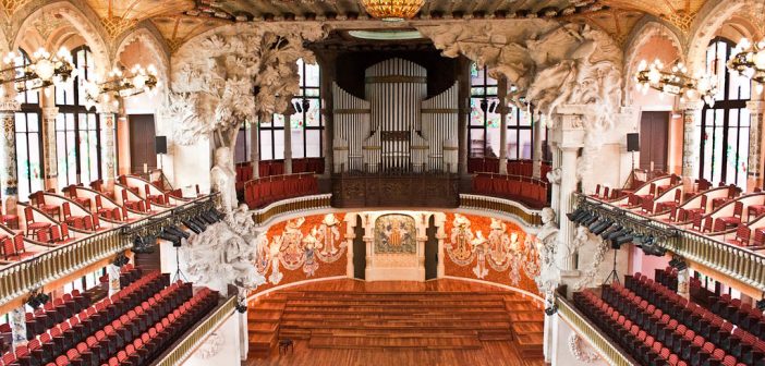 Discover the Palau de la Musica Catalana