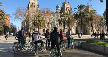 Group in boulevard