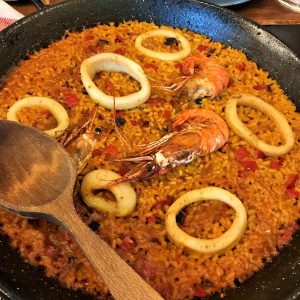 Seafood paella