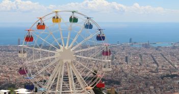 views of the very best of the centre of Barcelona. As well as that, this little spot offers great food and drinks options, at even better prices.